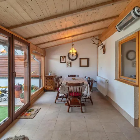 Cozy In With House A Panoramic View *