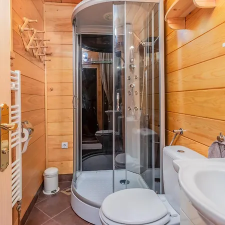 Stunning In With Jacuzzi Holiday home